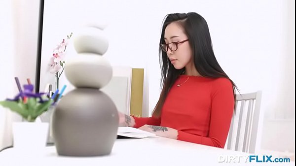 Li Loo her first porn casting and fucking