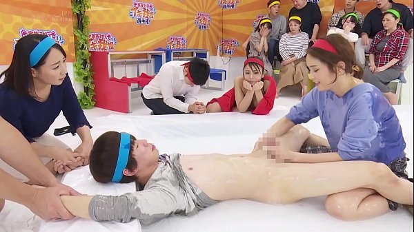 SDDE-605 Daddy Mom Do Your Best! With A Slimy Lotion, Your Friend’s Family Will Endure The Championship! Total 9 Cum Shots! part (3/7)